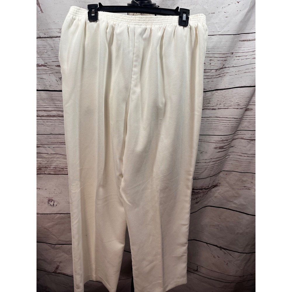 Alfred Dunner Women Cream Ribbed Elastic Waist Straight Leg Pants Size 16